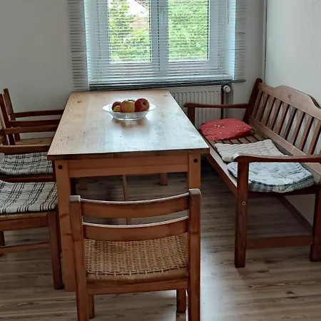 Grosses Bis 22 Personen Bei Wuerzburg Fuer Famientreffen - Firmenevents Mit Bbq-grillveranstalltung Moeglich Mit 10 Schlafzimmern Und Drei Badezimmer בית נופש