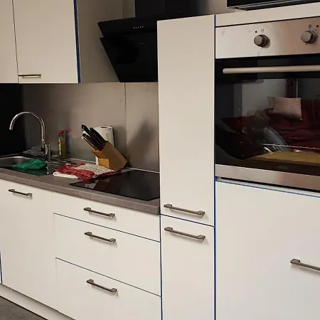 Grosses Bis 22 Personen Bei Wuerzburg Fuer Famientreffen - Firmenevents Mit Bbq-grillveranstalltung Moeglich Mit 10 Schlafzimmern Und Drei Badezimmer * Veitshöchheim