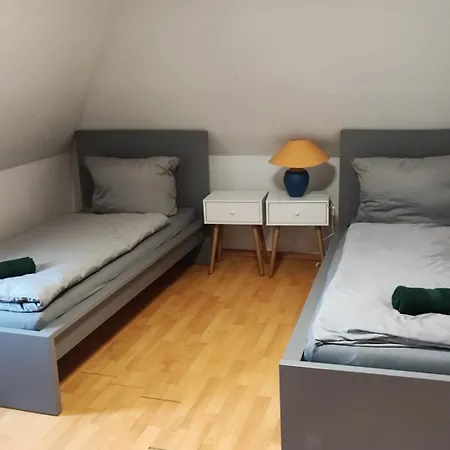 Zentrales Grosses Monteurhaus Bei Wuerzburg Holiday home Veitshochheim