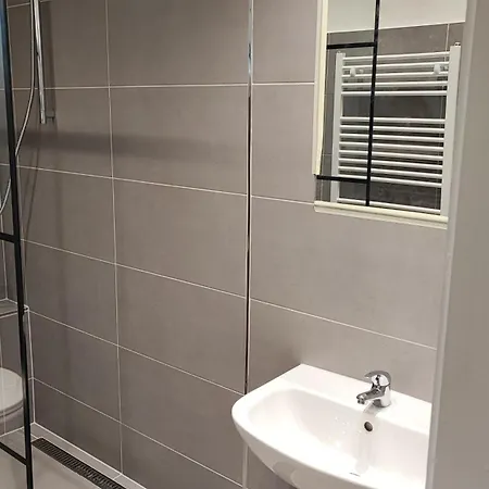 Holiday home Zentrales Grosses Monteurhaus Bei Wuerzburg Veitshochheim