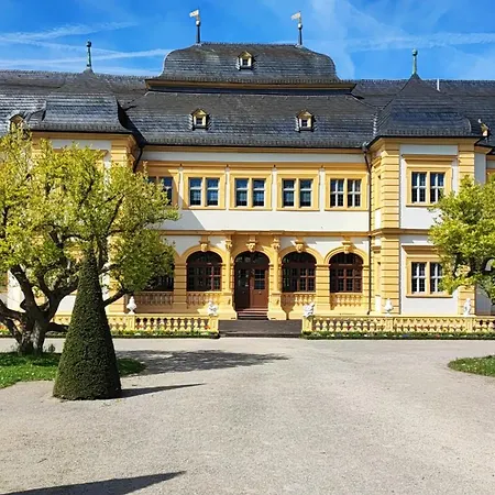 Grosses Bis 22 Personen Bei Wuerzburg Fuer Famientreffen - Firmenevents Mit Bbq-grillveranstalltung Moeglich Mit 10 Schlafzimmern Und Drei Badezimmer 펜션 *